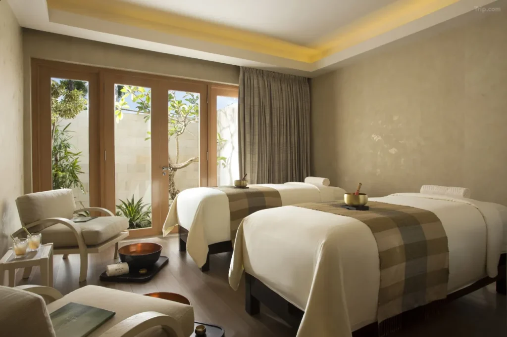 Mulia Resort & Villas detox spa Bali experience, featuring its unique ice fountain or hydrotherapy pool.